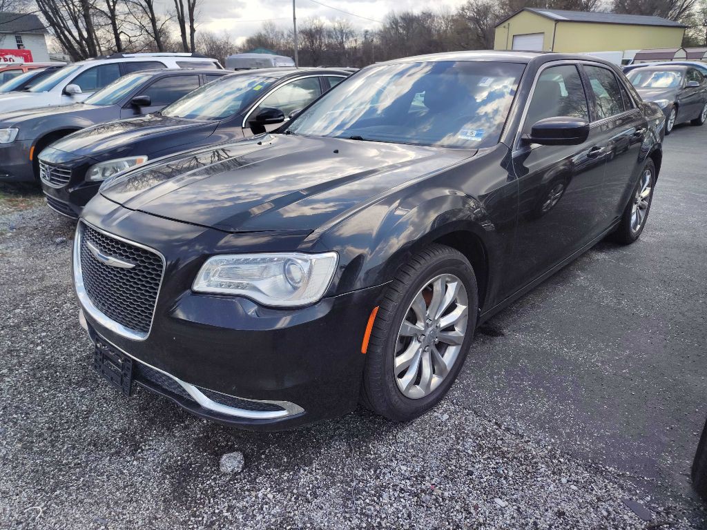 2015 Chrysler 300 Image 5