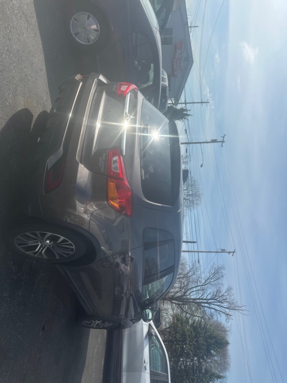 2019 Mitsubishi Outlander Image 4