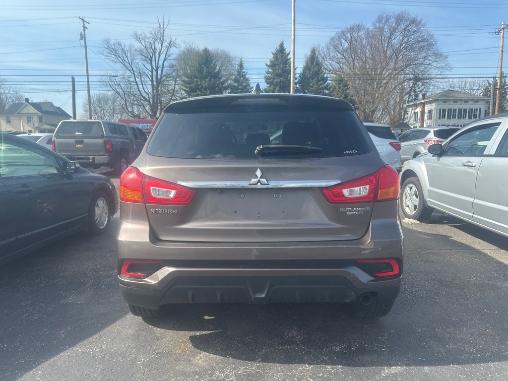 2019 Mitsubishi Outlander Image 5