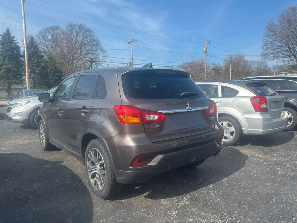 2019 Mitsubishi Outlander Image 6