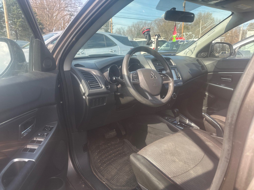2019 Mitsubishi Outlander Image 7