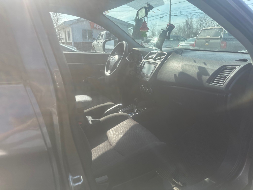 2019 Mitsubishi Outlander Image 10