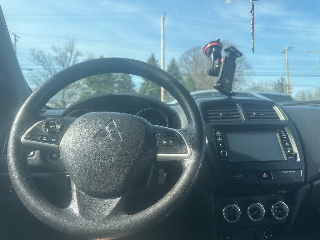 2019 Mitsubishi Outlander Image 11