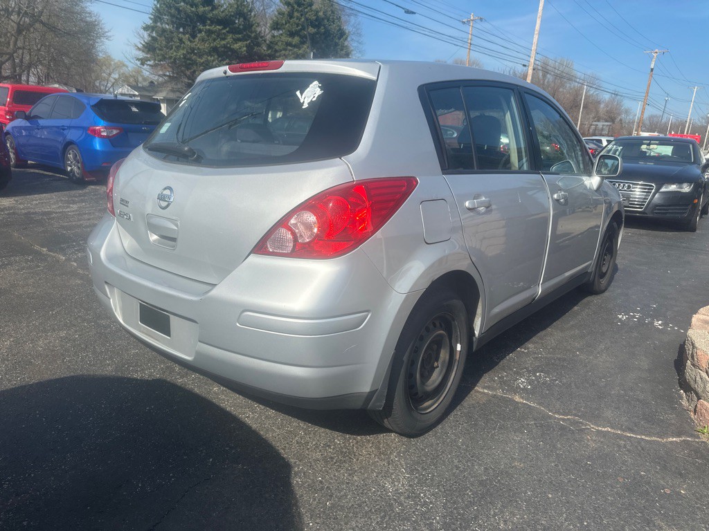 2009 Nissan Versa Image 4