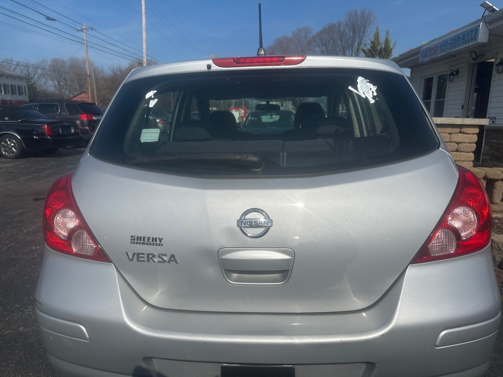 2009 Nissan Versa Image 5
