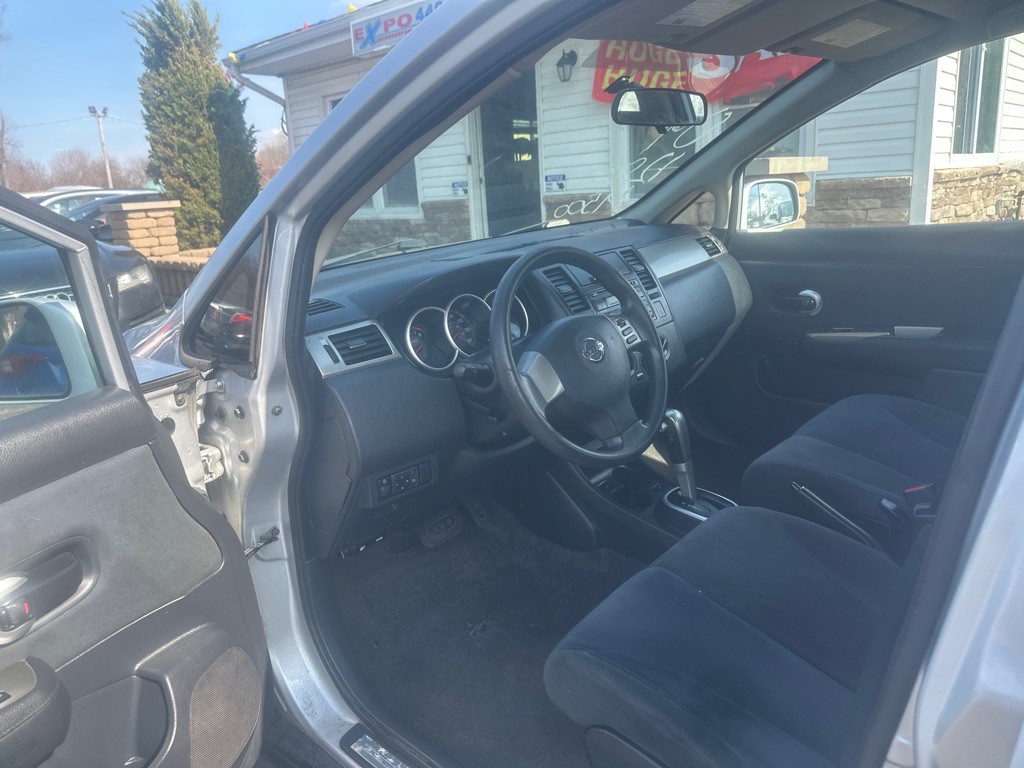 2009 Nissan Versa Image 7