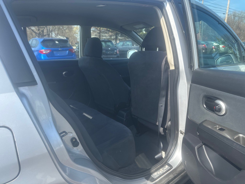 2009 Nissan Versa Image 9