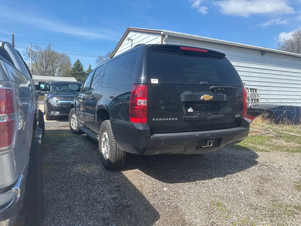 2012 Chevrolet Suburban Image 6