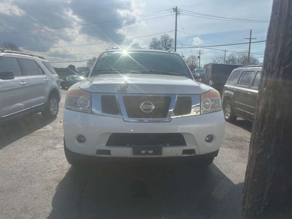 2013 Nissan Armada Image 3