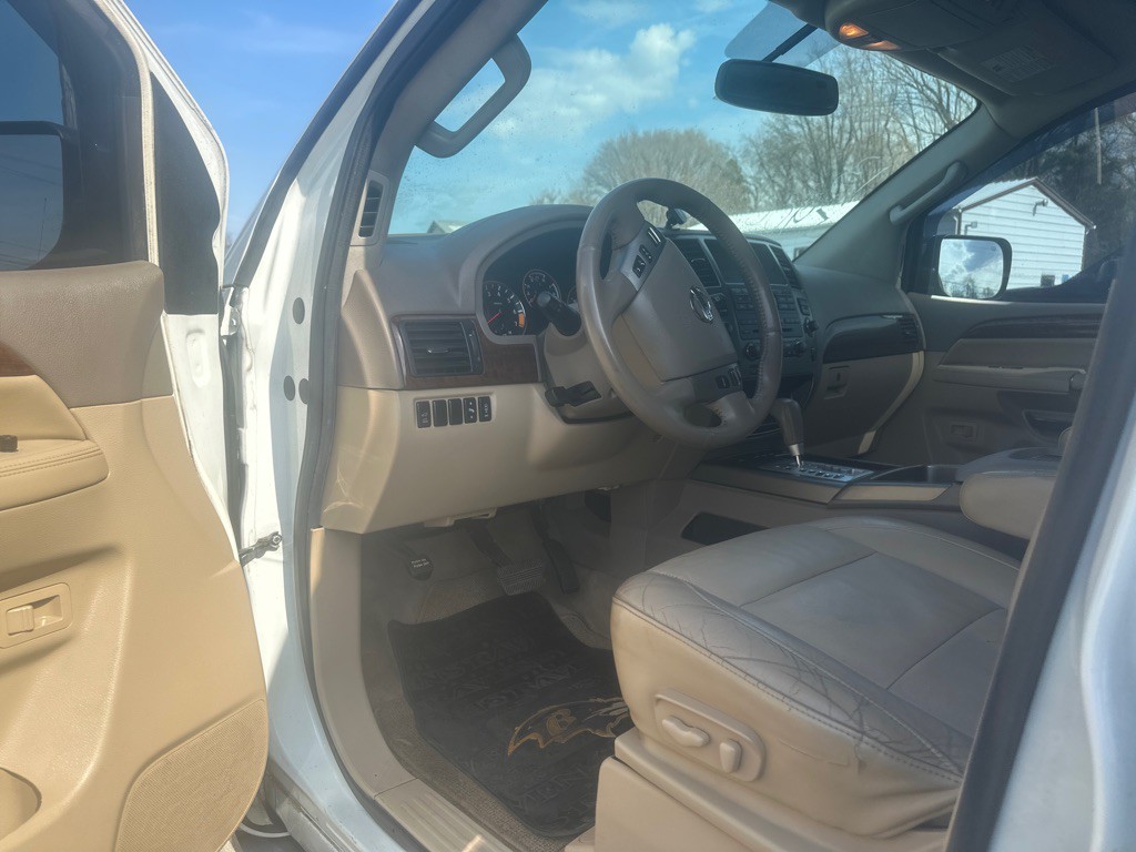2013 Nissan Armada Image 7
