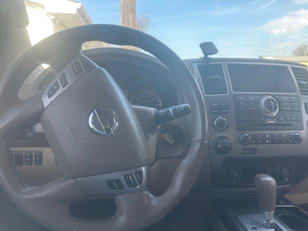 2013 Nissan Armada Image 11