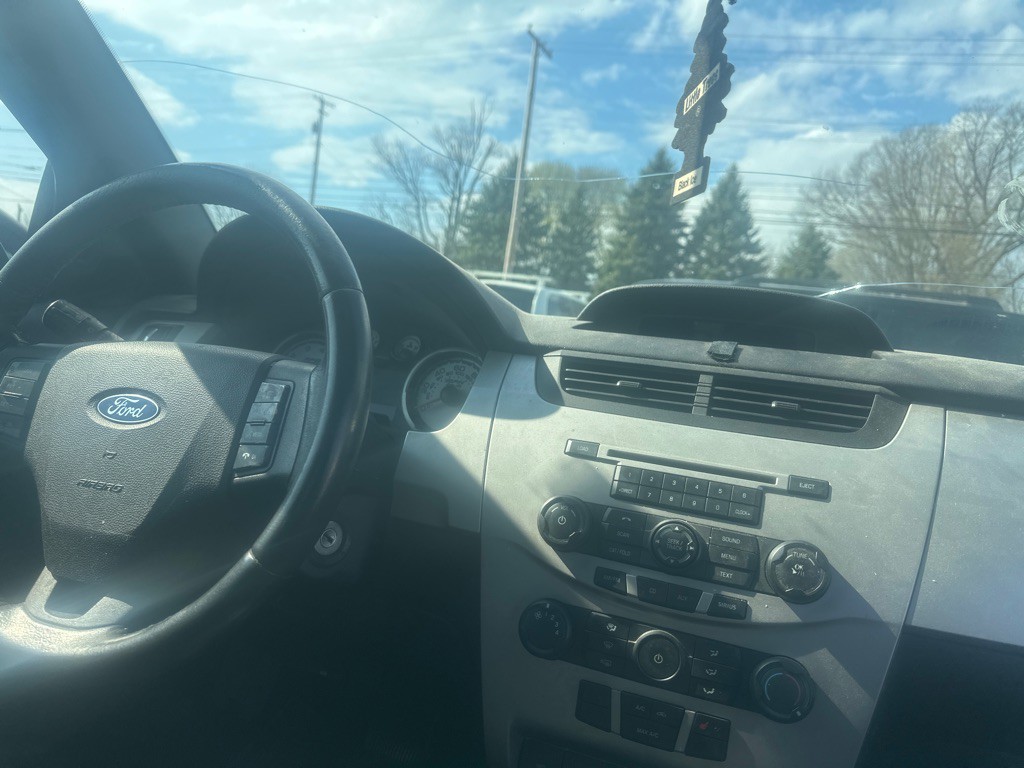 2010 Ford Focus Image 10