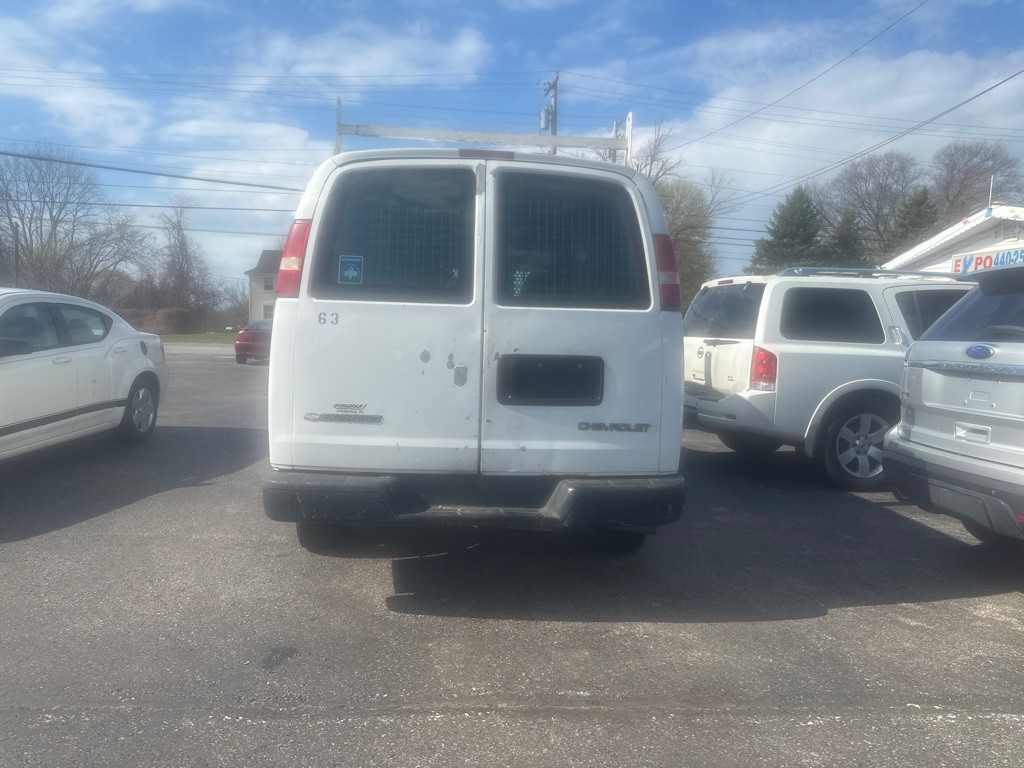2005 Chevrolet Express Image 5
