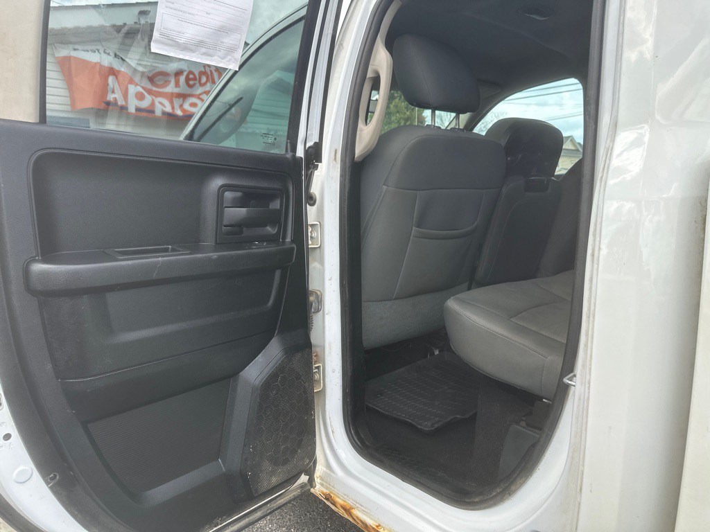 2013 RAM 1500 Image 9