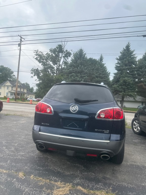 2011 Buick Enclave Image 2