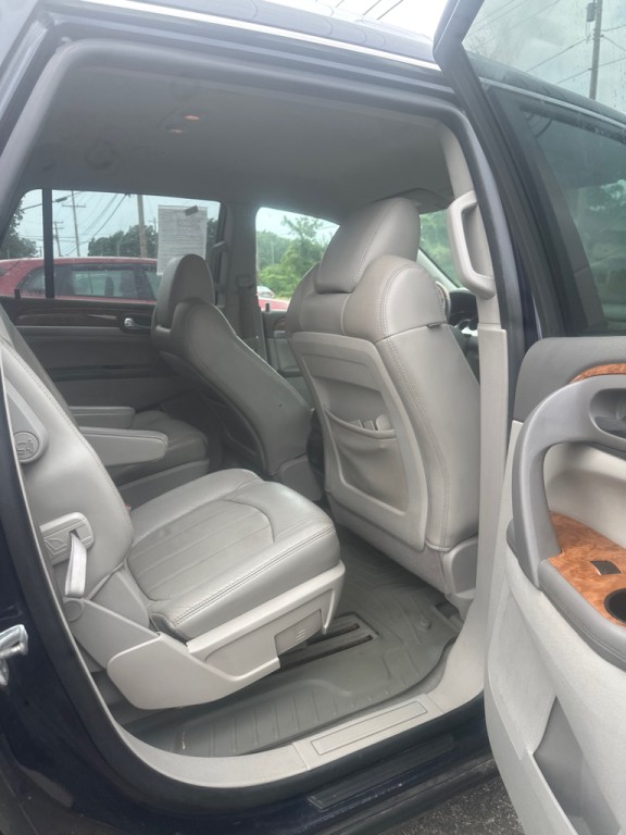 2011 Buick Enclave Image 9