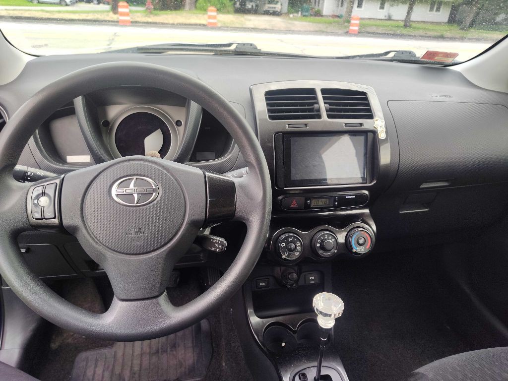 2008 Scion xD Image 10