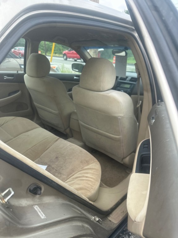 2004 Honda Accord Image 10