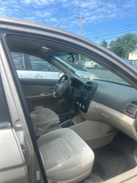 2007 Kia Spectra Image 10