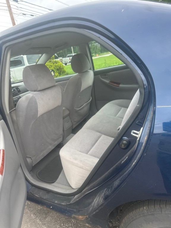 2005 Toyota Corolla Image 8