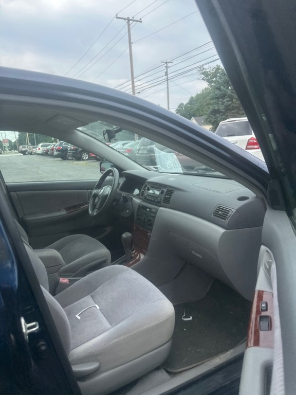 2005 Toyota Corolla Image 10