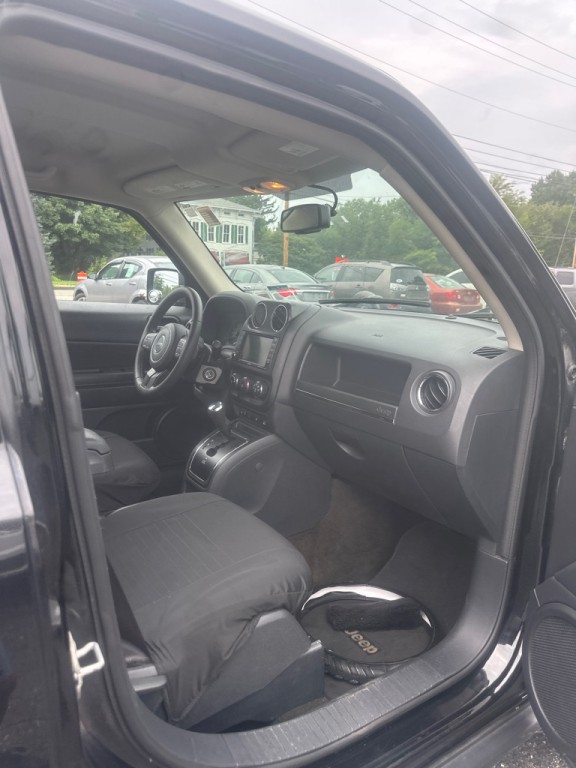 2016 Jeep Patriot Image 9