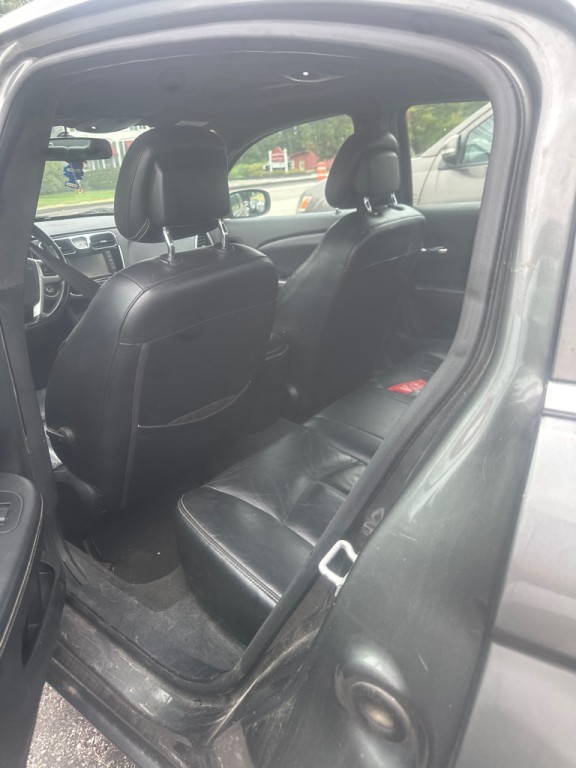 2013 Chrysler 200 Image 8