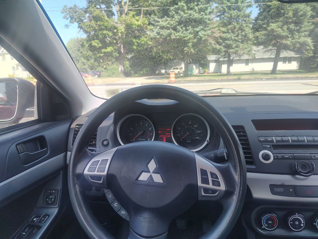 2011 Mitsubishi Lancer Image 10