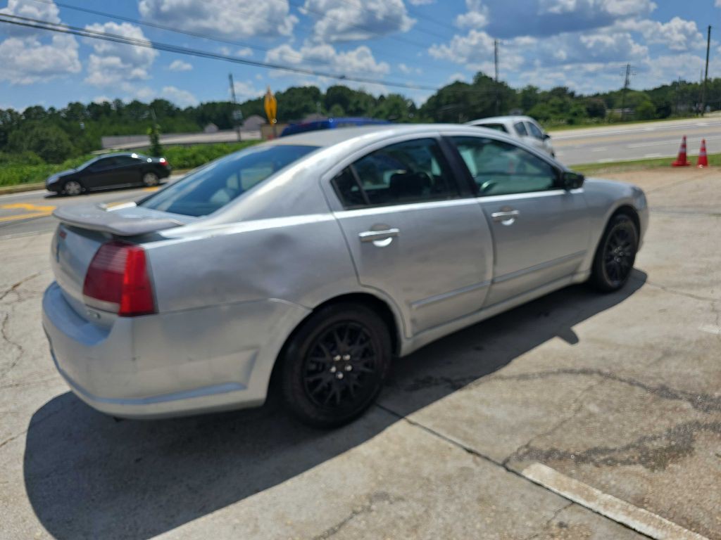 2004 Mitsubishi Galant Image 3
