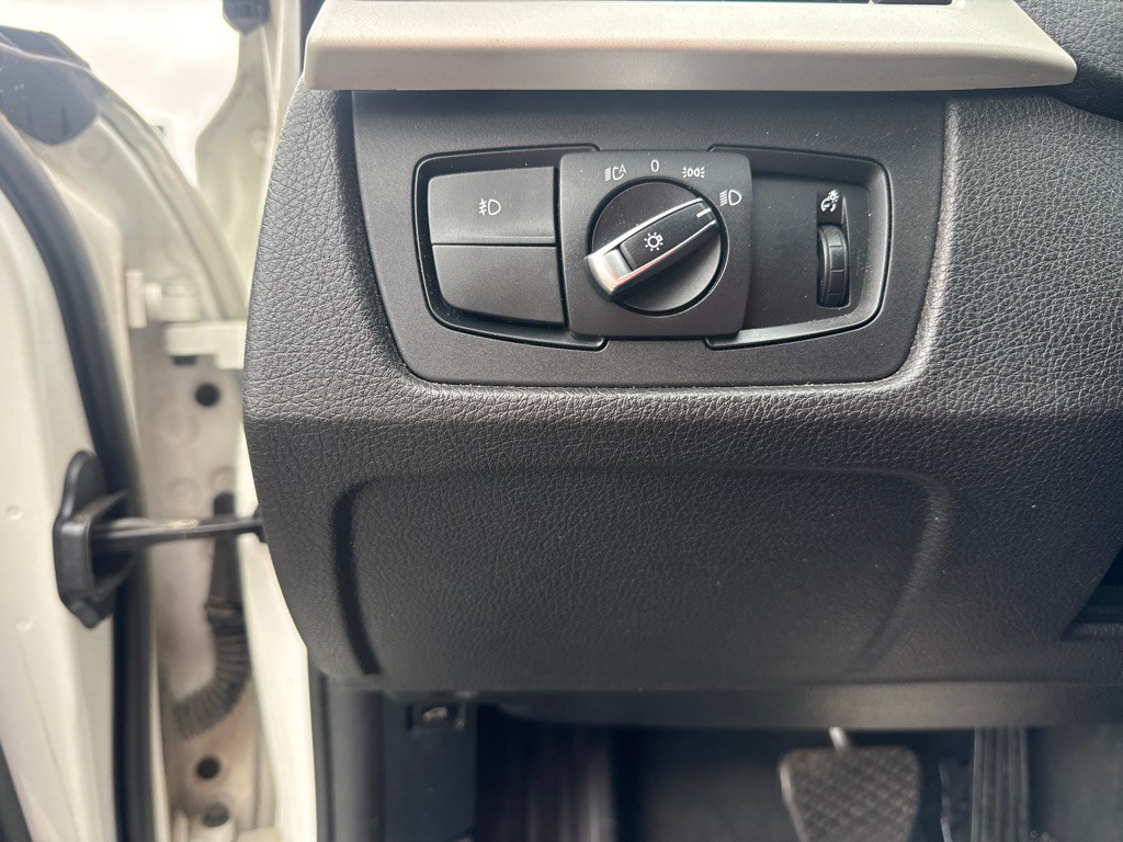 2018 BMW 3 Series Image 10