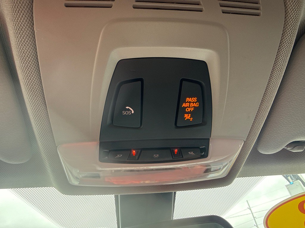 2018 BMW 3 Series Image 13