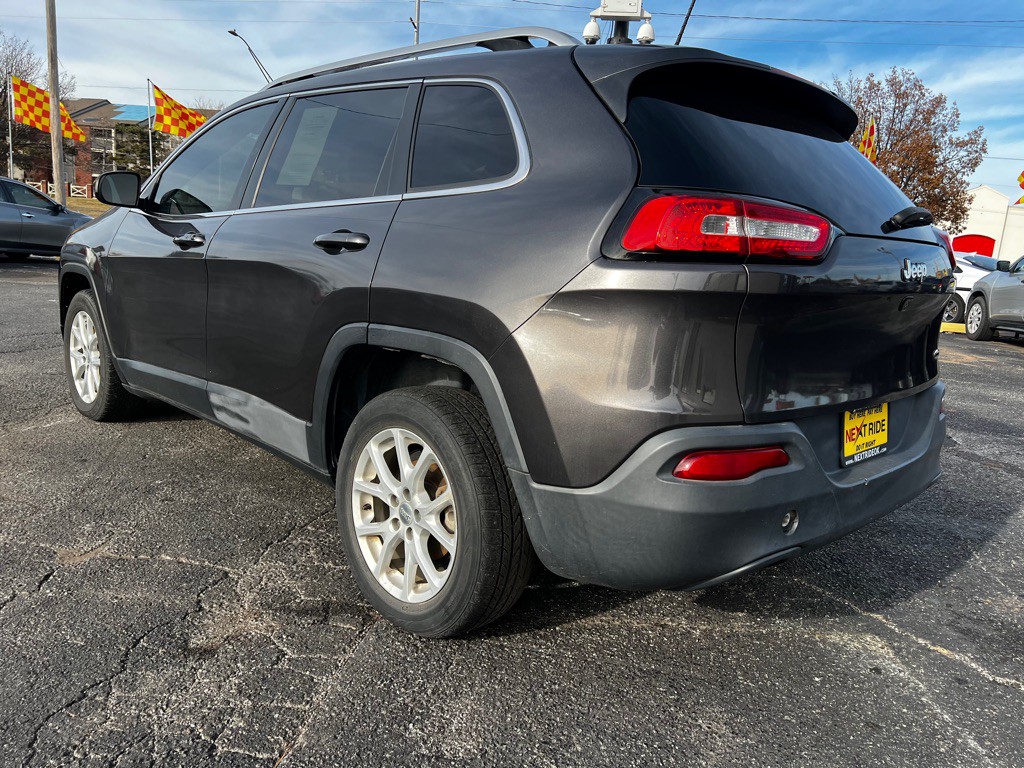 2018 Jeep Cherokee Image 3