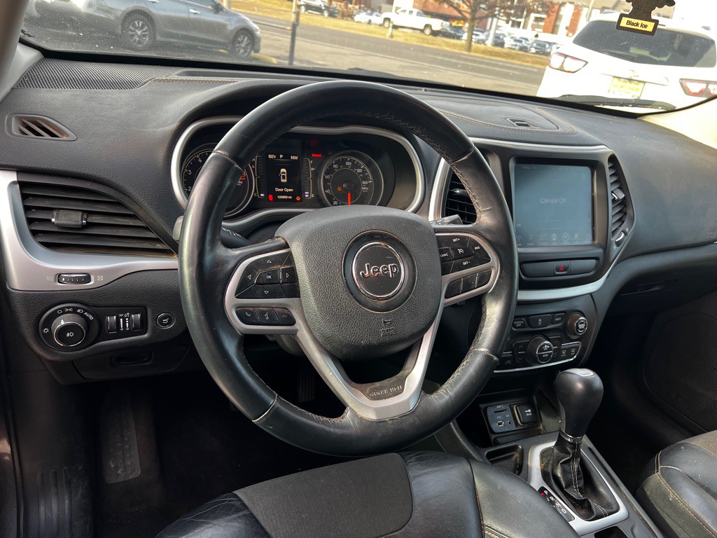 2018 Jeep Cherokee Image 4