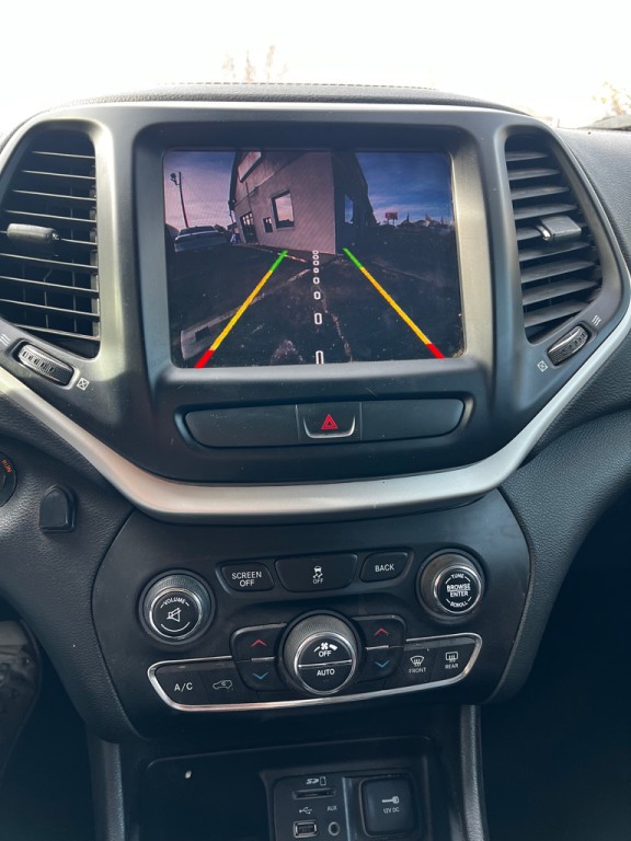 2018 Jeep Cherokee Image 13