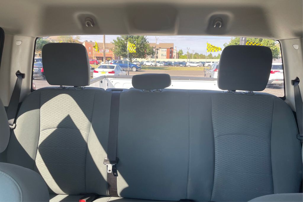 2014 RAM 1500 Image 5