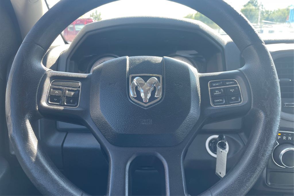 2014 RAM 1500 Image 9