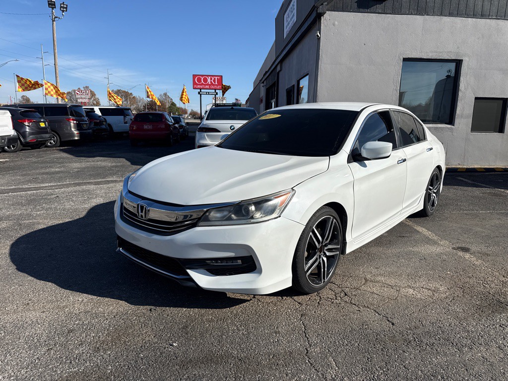 2017 Honda Accord Image 1