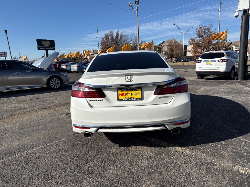 2017 Honda Accord Image 6