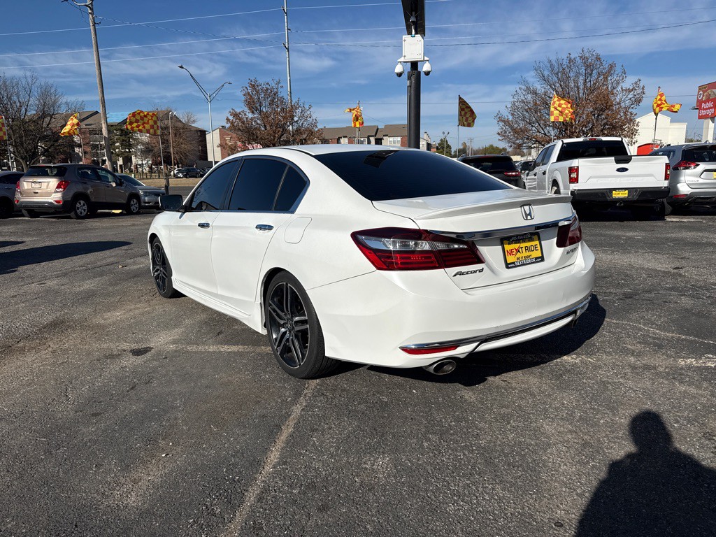 2017 Honda Accord Image 7