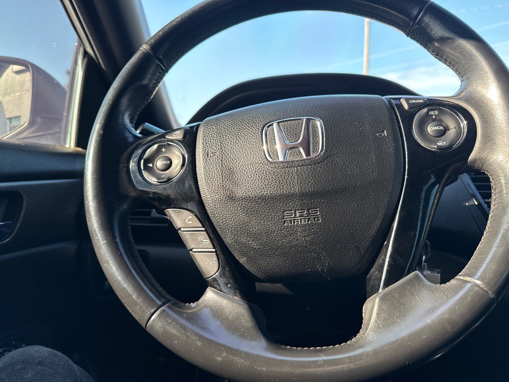 2017 Honda Accord Image 11