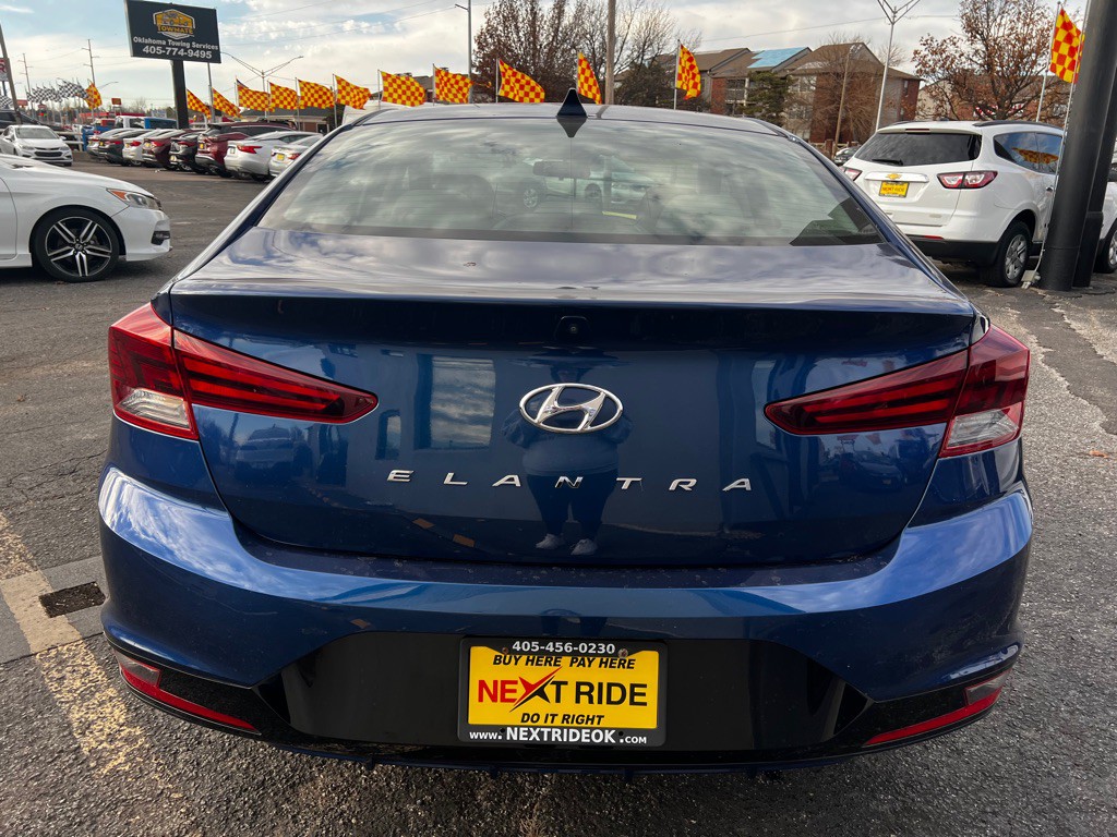 2019 Hyundai Elantra Image 5