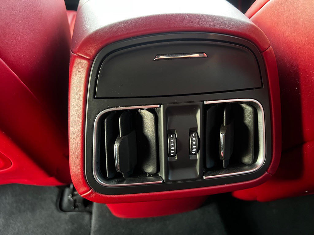 2018 Maserati Levante Image 21