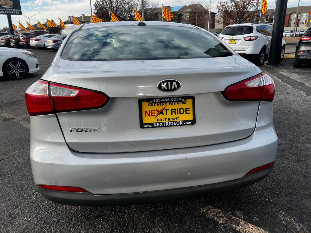 2016 Kia Forte Image 4