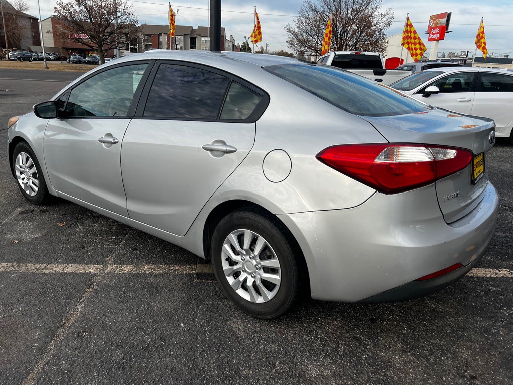 2016 Kia Forte Image 5