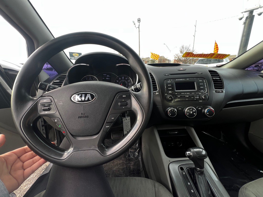 2016 Kia Forte Image 6