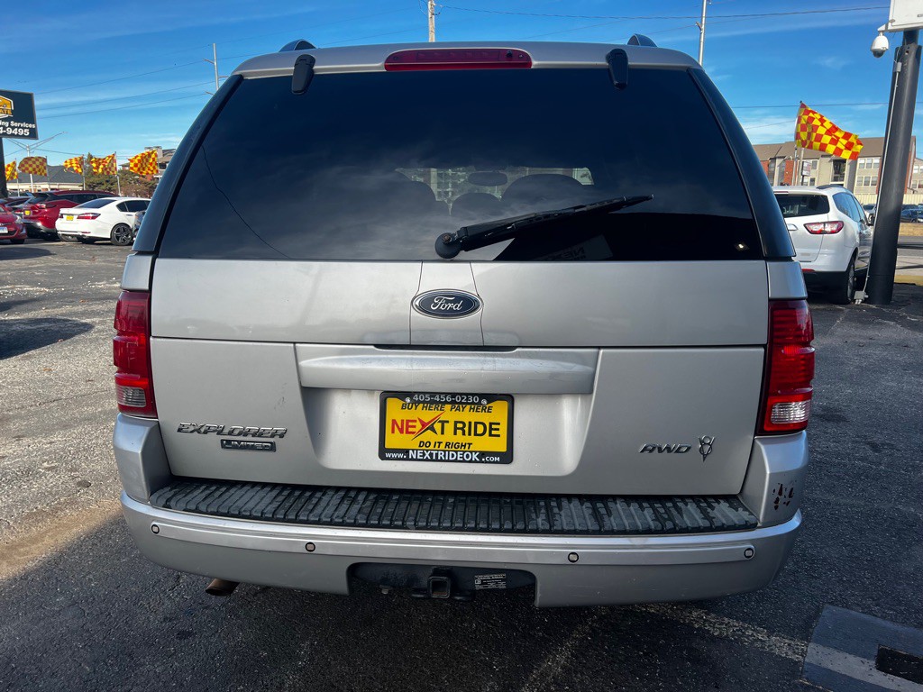 2004 Ford Explorer Image 4