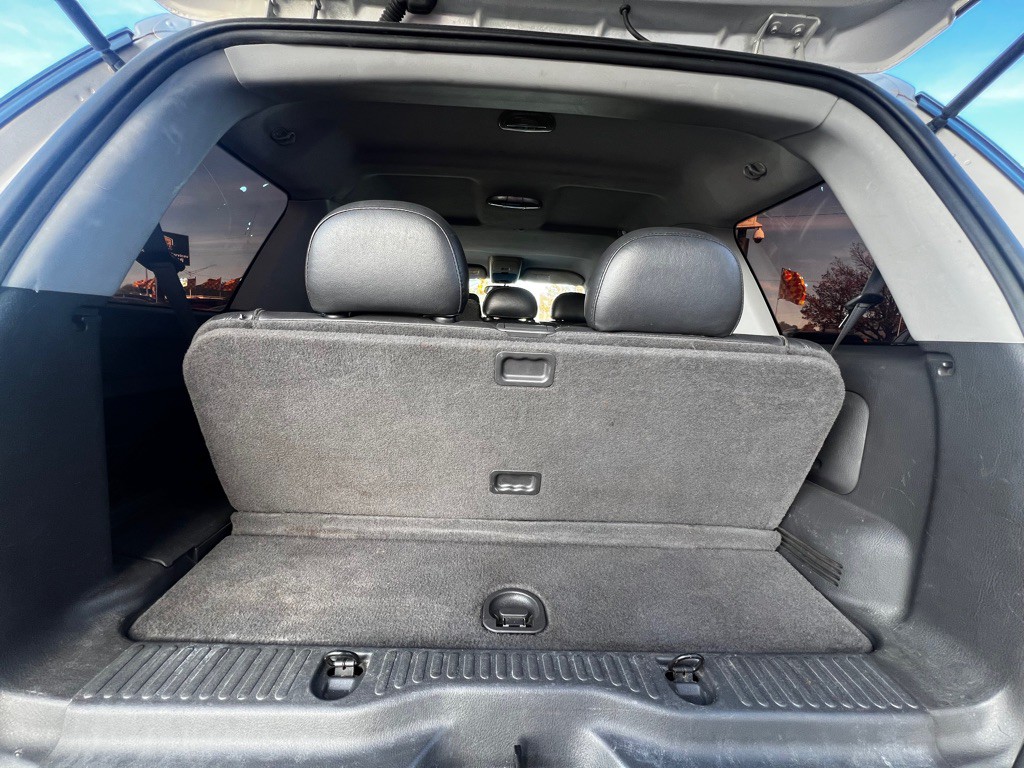 2004 Ford Explorer Image 12
