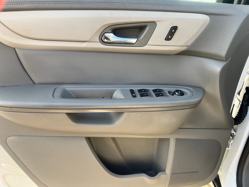 2017 Chevrolet Traverse Image 6