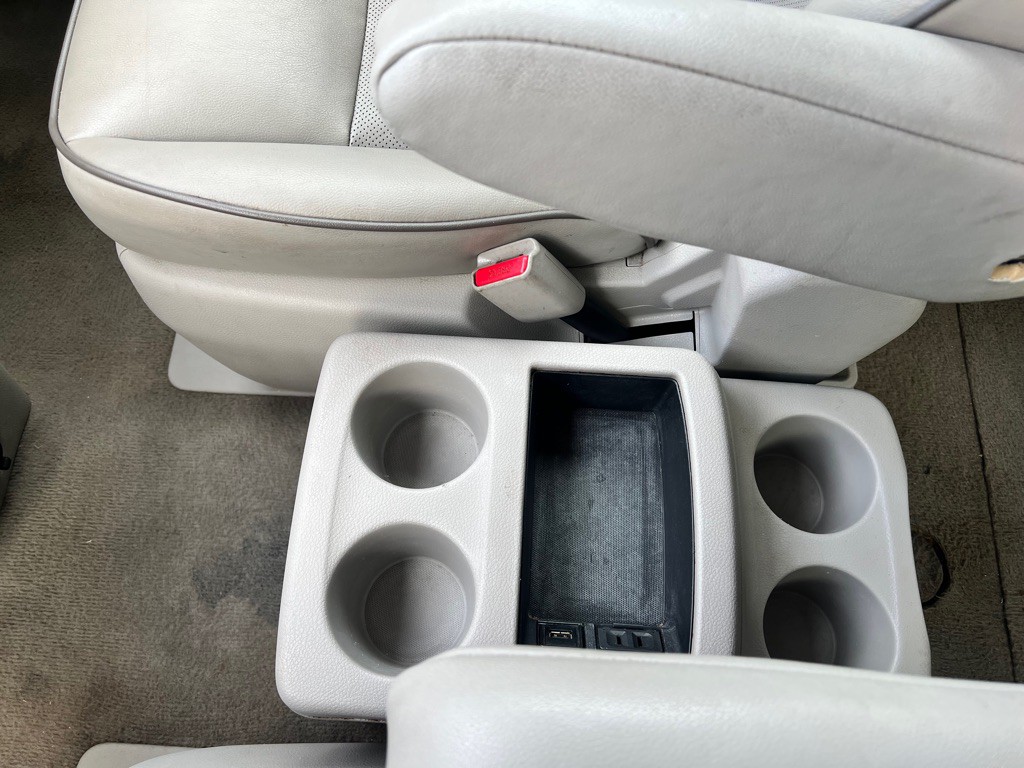 2015 Nissan Quest Image 44