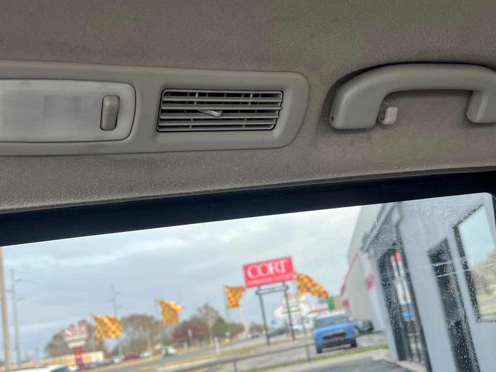 2015 Nissan Quest Image 54